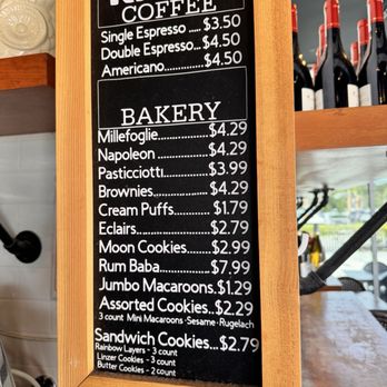 Lynora's Italian Kitchen - Menu: bakery and coffee items - Pizza Near Me - West Palm Beach, Florida