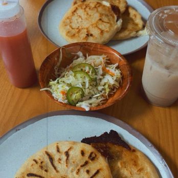 Los Cheros Pupuseria 2 - Pupusas revueltas And horchata! - Salvadoran Near Me - Riverside, California Los Cheros Pupuseria 2 - Pupusas revueltas And horchata! - Salvadoran Near Me - Riverside, California