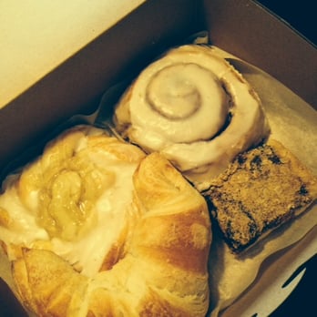 Sweet Trolley Bakery - Bakeries Near Me - Toronto, Ontario