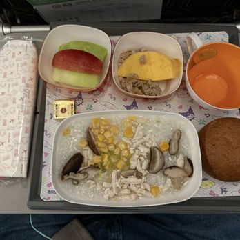EVA Air - Porridge with chicken and mushrooms meal. - Airlines Near Me - Rosemont, Illinois