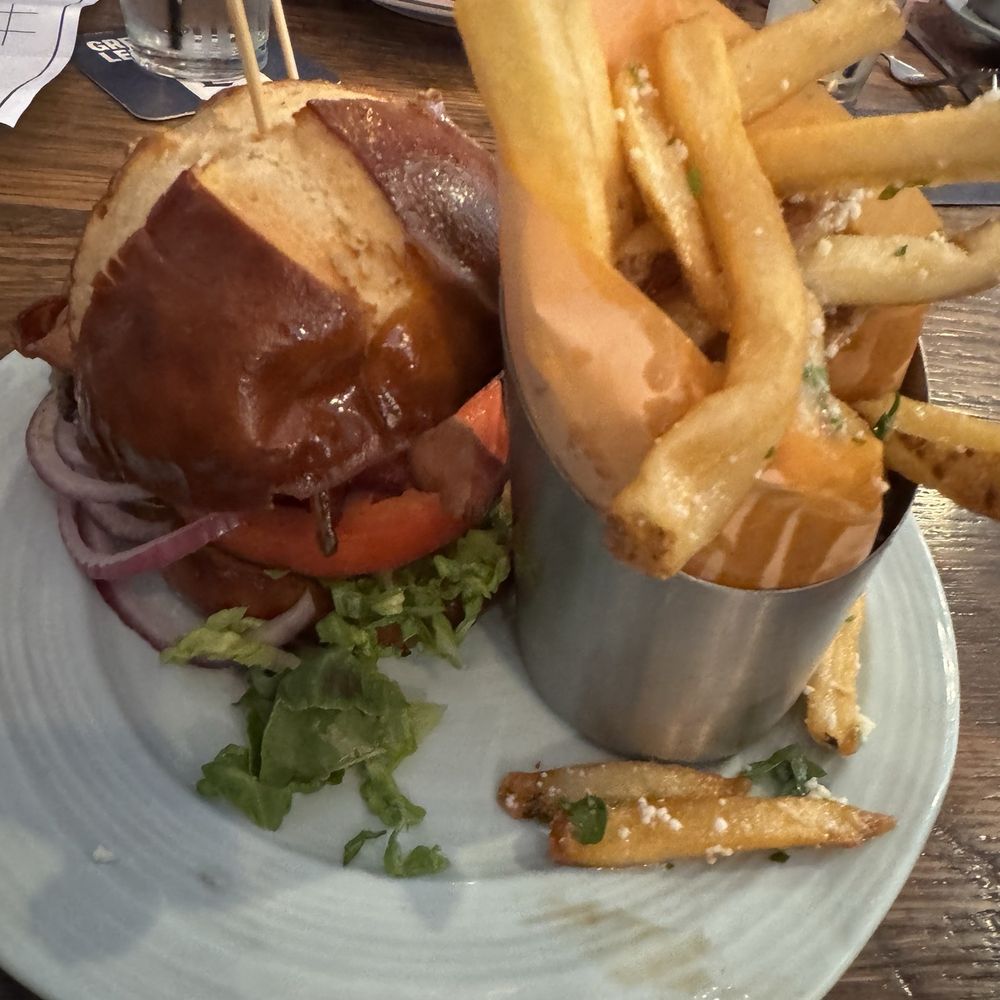 Kimberly burger and truffle fries Kimberly burger and truffle fries
