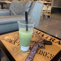 Tea Fresho - Matcha oat latte
