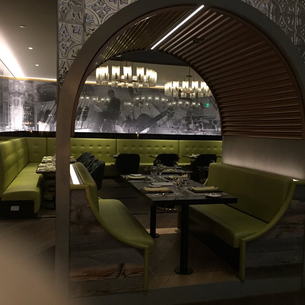 Metropole Bar & Kitchen - Super cool booth - American Near Me - Los Angeles, California Metropole Bar & Kitchen - Super cool booth - American Near Me - Los Angeles, California
