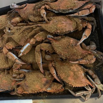 Skippers Pier - Crabs - Seafood Near Me - Deale, Maryland