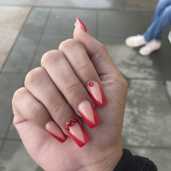 Bella Nails & Spa - Red V nails - Nail Salons Near Me - Oxnard, California