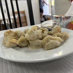 Chinês Clandestino - Pork pan fried dumplings