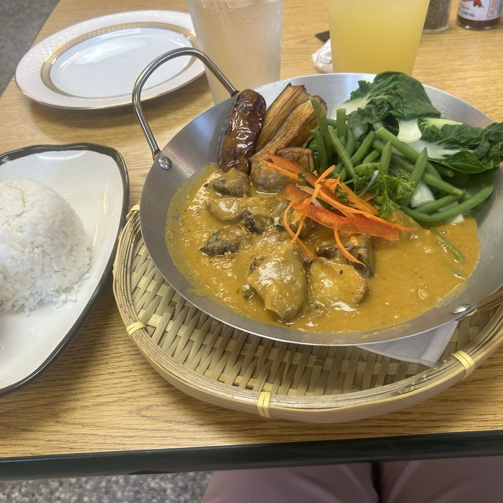Kare Kare Kare Kare