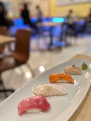 Kaeru Sushi & Grill by null