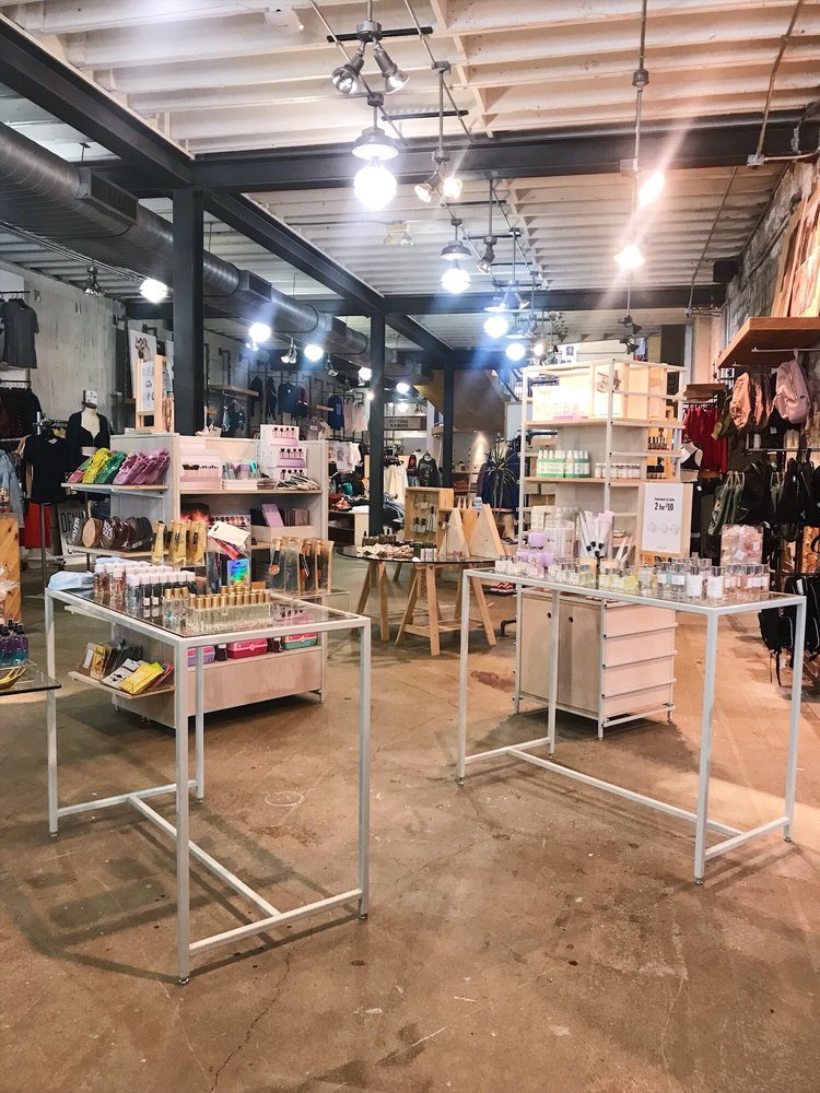 URBAN OUTFITTERS CLOSED Updated July 2024 10 Photos & 19 Reviews