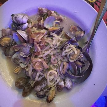 Bizzarro Italian Cafe - Drunken Clams - Italian Near Me - Seattle, Washington Bizzarro Italian Cafe - Drunken Clams - Italian Near Me - Seattle, Washington
