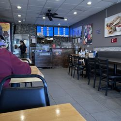 Greens N Grills - Interior