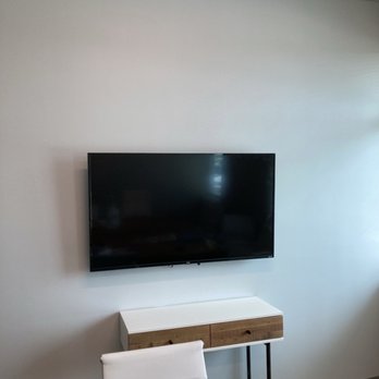 Handy Art - Mounting tv on steel studs - Handyman Near Me