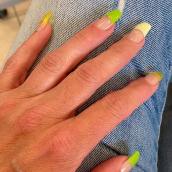 Q Nails & Spa - These are the color tips!!! I love them! - Nail Salons Near Me - Cedar Falls, Iowa Q Nails & Spa - These are the color tips!!! I love them! - Nail Salons Near Me - Cedar Falls, Iowa