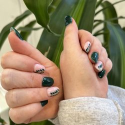 Champagne Nail Bar By 702
