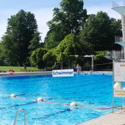Stadtbad Braunschweig - Becken mit 10er