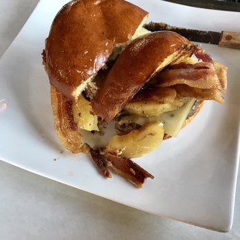 Bricks Newhall - Another view of Cali Burger 9/20/17 - Burgers Near Me - Santa Clarita, California Bricks Newhall - Another view of Cali Burger 9/20/17 - Burgers Near Me - Santa Clarita, California