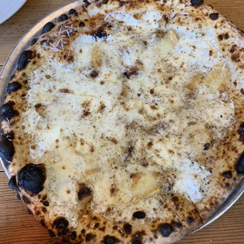 Roberta's - Pizza Near Me - Culver City, California