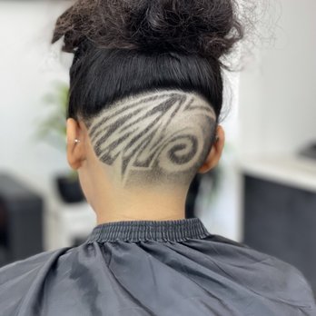 Xclusives Studio - Under cut Design - Barbers Near Me - Houston, Texas Xclusives Studio - Under cut Design - Barbers Near Me - Houston, Texas