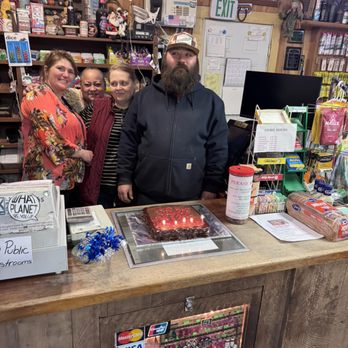 Pit Stop Store - New local Big Bend Pit Stop Store owners are such excellent store-keepers and part of the awesome micro-community! - Grocery Near Me - Big Bend, California Pit Stop Store - New local Big Bend Pit Stop Store owners are such excellent store-keepers and part of the awesome micro-community! - Grocery Near Me - Big Bend, California