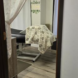 Cloud Nine Indulgence Wax & Lash Studio