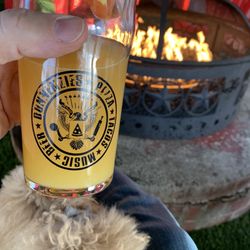 DunnEnzies Pizza Co - Amazing patio with my puppy and gf