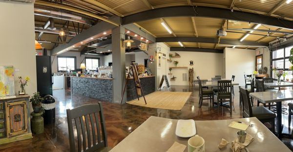 Roots Café by null