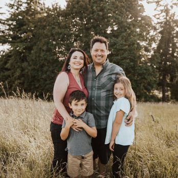 Josh Kostelyk - C2 Financial - Family Photo - Mortgage Brokers Near Me - Everett, Washington