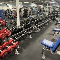 Crunch Fitness - Serra Mesa - There's a ton of dumbbells and a variety of benches dude. I need these for every workout I have in my arsenal!!