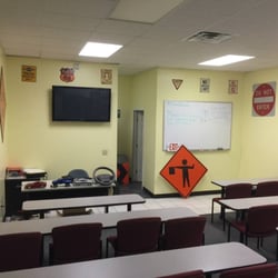 SafeGuard Driving School - At SafeGuard Driving School, our unique teaching strategies help our students mature into responsible drivers.