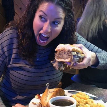 Shelly's Echo Inn - American Near Me - Damascus, Oregon