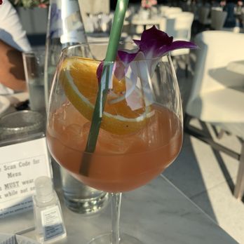 La Vie - Rosé Sangria. That's a full glass btw. - Cocktail Bars Near Me - Washington, DC, District of Columbia