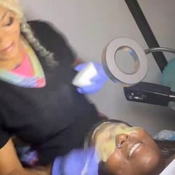 Mimi’s Magical Beauty Bar