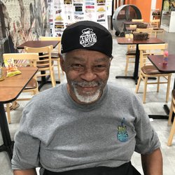 Kathy Embroidery - Service customer business logo on his hat