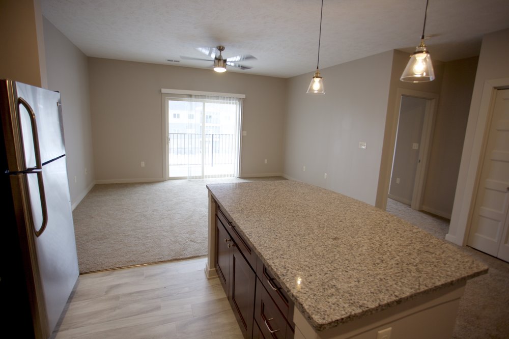 AVENUE 204 AT ROYAL VIEW Updated April 2024 12 Photos 10816 S