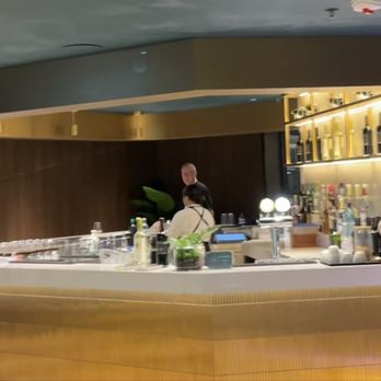 Kyra Lounge - Terminal 1 - Bar in the back area of the lounge - Airport Lounges Near Me - Hong Kong, HK