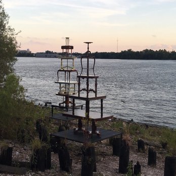 Crescent Park - Dog Parks Near Me - New Orleans, Louisiana