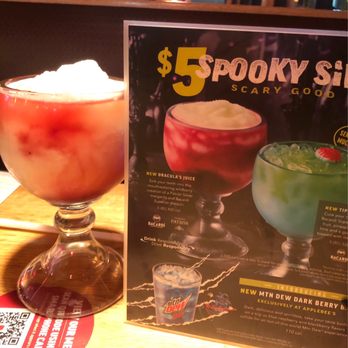 Applebee's Grill + Bar - NEW Dracula's Juice  Margarita $5 - American Near Me - Pinole, California