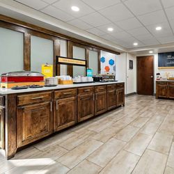 Hampton Inn & Suites Opelika - I-85 - Auburn Area - Breakfast Area