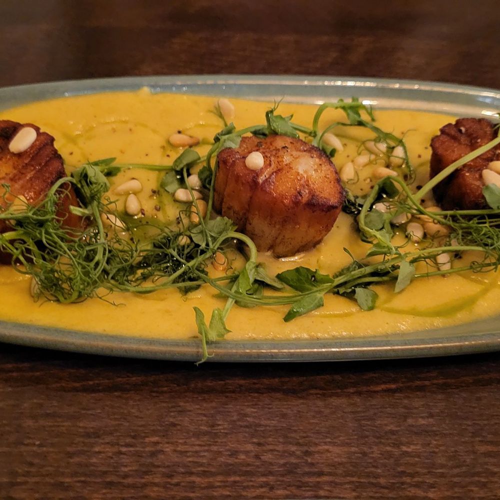 Leo Annapolis - Scallops - Bars Near Me - Annapolis, Maryland Leo Annapolis - Scallops - Bars Near Me - Annapolis, Maryland