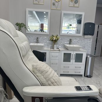 Lumina Nails Lounge - Comfortable Seats - Nail Salons Near Me - Anaheim, California Lumina Nails Lounge - Comfortable Seats - Nail Salons Near Me - Anaheim, California