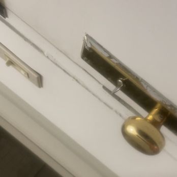 Queen Locksmith - Bottom lock - Keys & Locksmiths Near Me