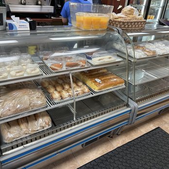Chuli's Bakery - Party tray case - Bakeries Near Me - Miramar, Florida Chuli's Bakery - Party tray case - Bakeries Near Me - Miramar, Florida