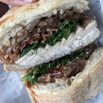 Waterside Market - Breakfast & Brunch Near Me - Vineyard Haven, Massachusetts