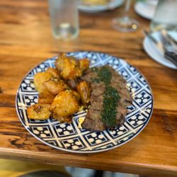Bésame - Chimichurri steak and potatoes