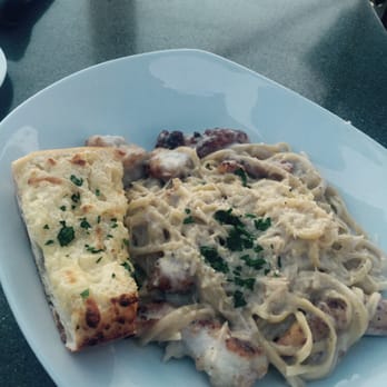 Parkers' Lighthouse - My dining partner's chicken fettuccine dish - Seafood Near Me - Long Beach, California