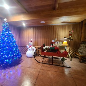 Bear Mountain Inn - Beautiful decor - Hotels Near Me - Bear Mountain, New York