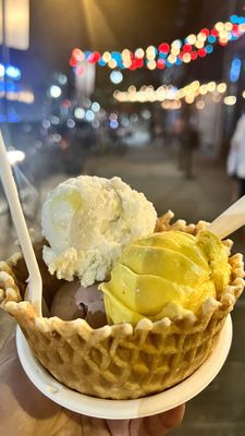 Jeni's Splendid Ice Creams by null