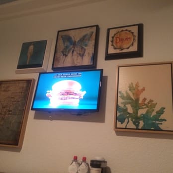 Circa 39 Hotel - Tv Wall - Hotels Near Me - Miami Beach, Florida