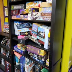 Geek Retreat - Tons of board games