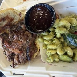 WarPigs Craft Kitchen - Beef sandwich with pesto pasta salad